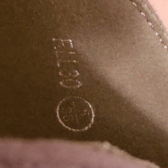 Fluffy Heels - Picture 4 of 4